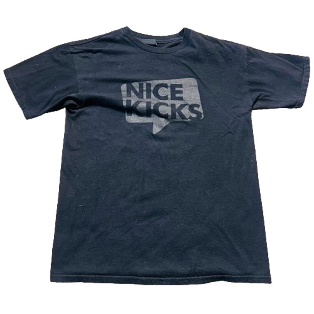 Black on Black Matte Nice Kicks Logo Sneaker Casual Tee Medium